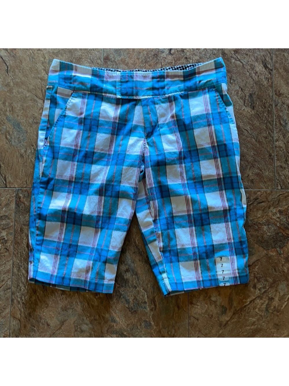 Super cute Roxy Shorts size 7🥰